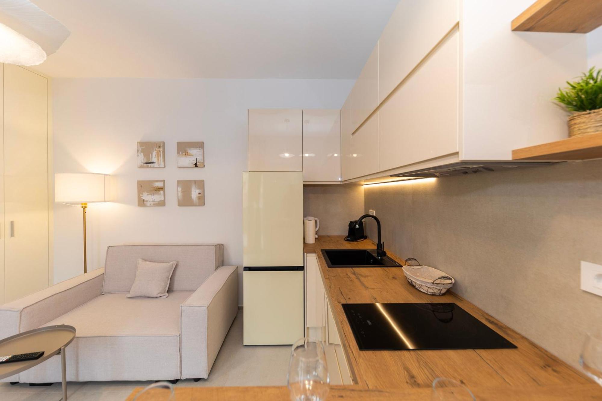 Find Your Haven In Morena Celeste Seaside Puntamika Apartments! Zadar Exterior photo